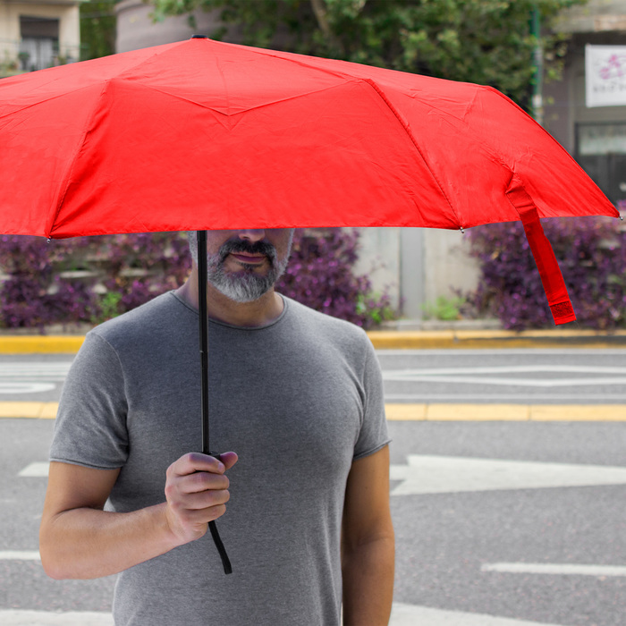 alt_promocional_publicitario_paraguas_U324_rojo_contexto_02
